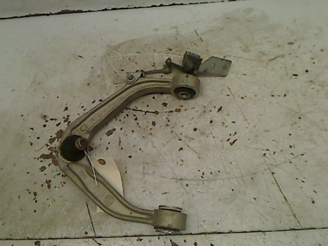 Triangle sup avg ALFA ROMEO 159 2.4 JTD