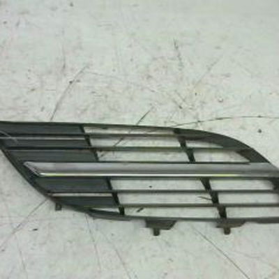 Grille calandre d Nissan ALMERA TINO (V10) 2.2 dci (2000-2006)