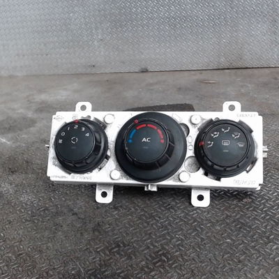 Commande de chauffage Renault MASTER III Autobus-Autocar (JV) 2.3 dci 125 fwd (jv0c, jv0d, jv0h, jv0g, jv0j) (2011)
