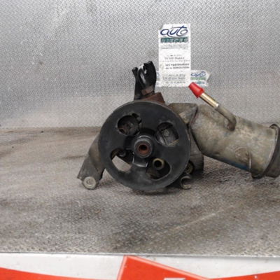 Pompe direction assistee Toyota YARIS (_P1_) 1.4 d-4d (nlp10_) (2001-2005)