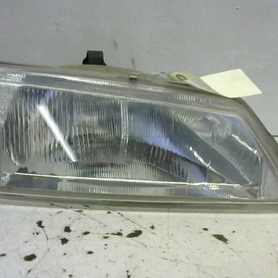 Phare droit Peugeot 106 I (1A, 1C) 1.0 (1991-1996)