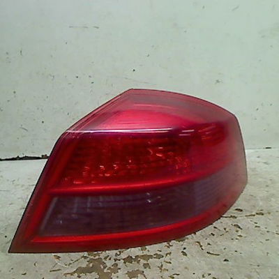 Feu arrière droit Renault VEL SATIS (BJ0_) 3.0 dci (bj0j, bj0n) (2002-2006)