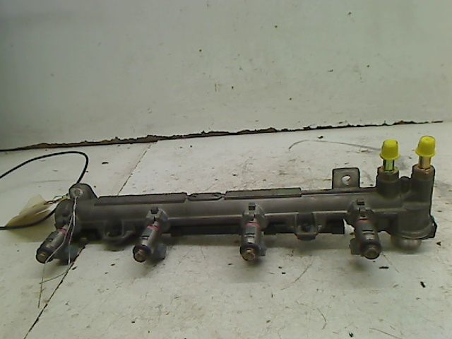 Ensemble injecteurs Volkswagen GOLF IV (1J1) 1.4 16v (1997-2004) 5 portes