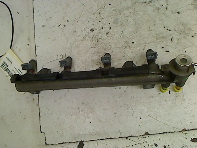 Ensemble injecteurs Volkswagen GOLF IV (1J1) 1.4 16v (1997-2004) 5 portes
