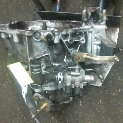 Boîte à vitesse mecanique Peugeot 206 3-5 portes (2A-C) 2.0 hdi 90 (1999-2009) 5 portes