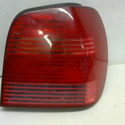 Feu arrière droit Volkswagen POLO (6N2) 1.4 16v (1999-2001)