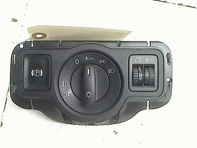 Interrupteur commande de frein a main Volkswagen PASSAT B6 Variant (3C5) 2.0 tdi (2005-2010) 5 portes