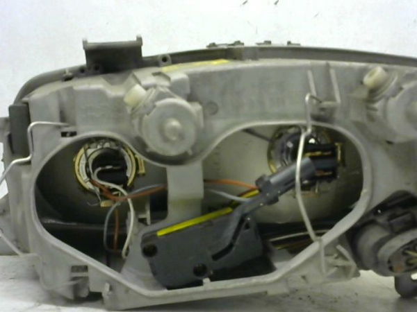 Phare droit ALFA ROMEO 147