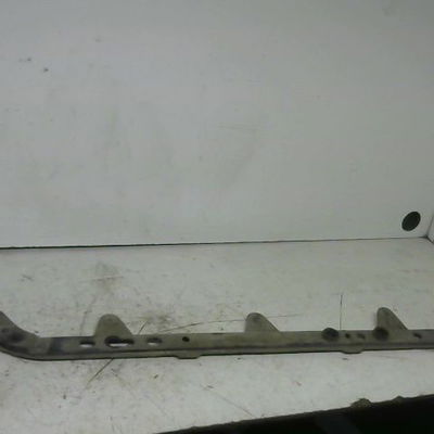 Traverse inférieure armature avant FIAT PUNTO