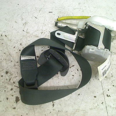 Ceinture avant droite Toyota AVENSIS Break (_T27_) 1.6 d4-d (wwt270_) (2015-2018)