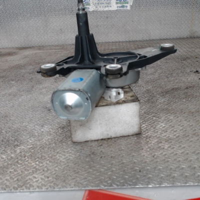 Moteur essuie-glace arrière Nissan JUKE (F15) 1.2 dig-t (2014)