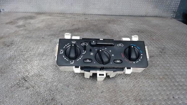 Commande de chauffage Citroën C3 I (FC_, FN_) 1.4 i (2002-2010) 5 portes
