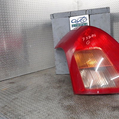 Feu arrière gauche Suzuki SWIFT III (MZ, EZ) 1.3 (rs 413) (2005)