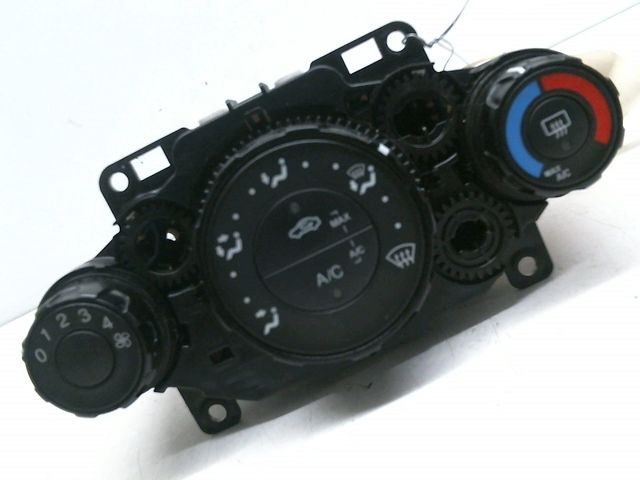 Commande de chauffage Ford FIESTA VI (CB1, CCN) 1.4 tdci (2010-2012) 3 portes