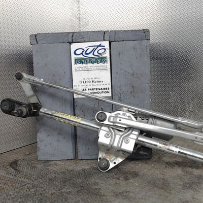 Moteur essuie-glace avant Skoda OCTAVIA III Combi (5E5, 5E6) 1.6 tdi (2012-2015)