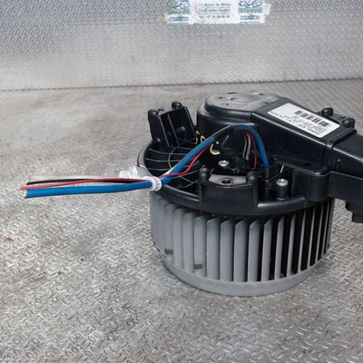 Moteur ventilateur chauffage Toyota AURIS (_E15_) 2.0 d-4d (ade150_) (2006-2012)
