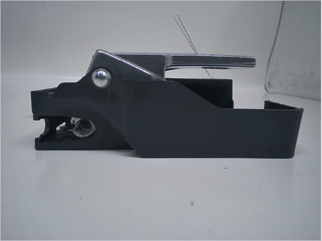 Poignee int porte avd Ford FOCUS II (DA_, HCP, DP) 1.6 tdci (2004-2012)