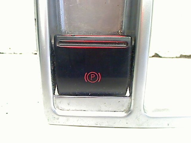 Interrupteur commande de frein a main Ford FOCUS C-MAX (DM2) 1.8 tdci (2005-2007) 5 portes