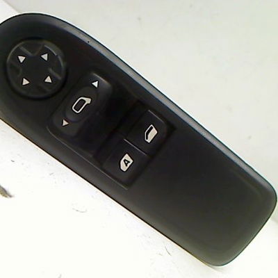 Commande lève-glace porte avant gauche Citroën C3 II (SC_) 1.4 vti 95 (2009)