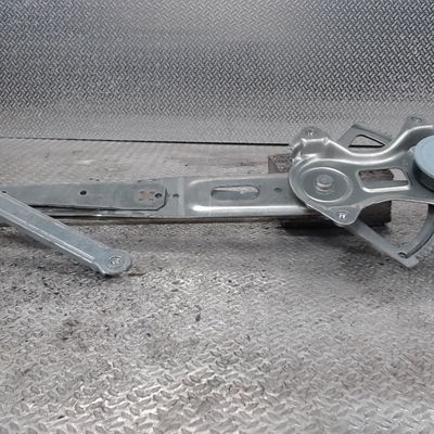 Mecanisme  moteur lève-glace avant droit Toyota RAV 4 III (_A3_) 2.2 d 4wd (ala30_) (2006-2012)