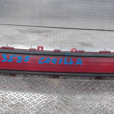 Feux stop supplementaire Toyota COROLLA Verso (ZER_, ZZE12_, R1_) 2.2 d-4d (aur10_) (2005-2009) 5 portes