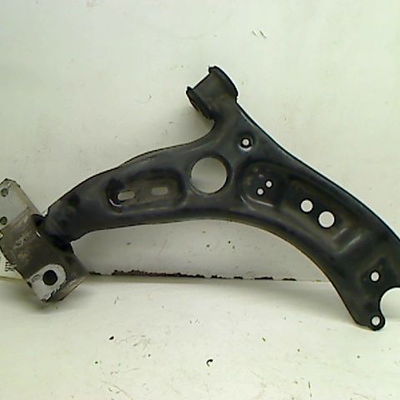 Triangle inf avd Audi A3 (8P1) 1.6 tdi (2009-2012)