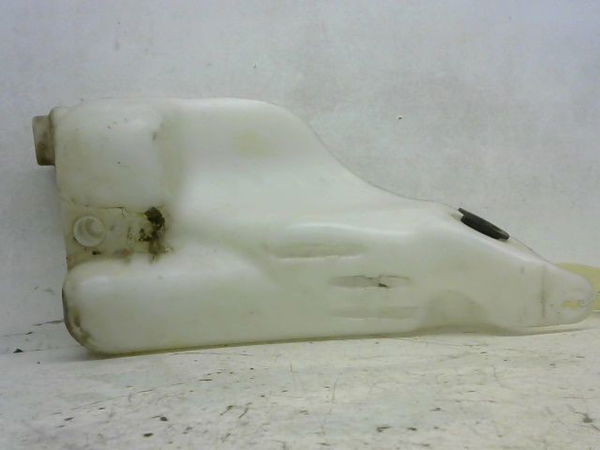Reservoir lave-glace avant Renault MEGANE III 3-5 portes (BZ0-1_, B3_) 1.5 dci (2009)