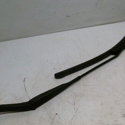 Bras essuie-glace avant droit Dacia DUSTER (HS_) 1.5 dci (hsmc) (2010-2018)