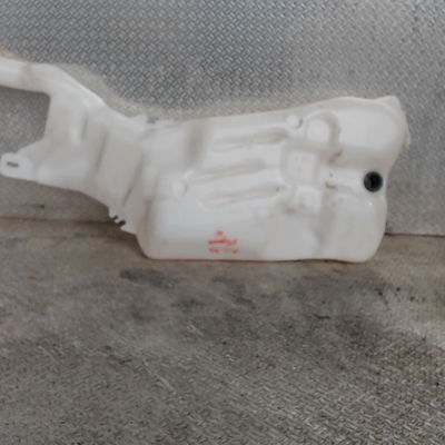 Reservoir lave-glace avant Renault MEGANE IV 3-5 portes (B9A-M-N_) 1.2 tce 100 (b9ms) (2015)