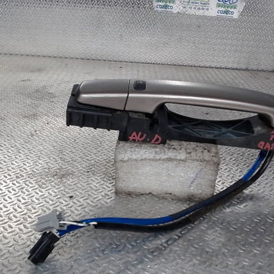 Poignee ext porte avd Nissan QASHQAI - QASHQAI 2 I (J10, NJ10, JJ10E) 1.5 dci (2010-2013) 5 portes