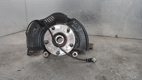 Fusee avd Toyota AURIS (_E15_) 1.4 d-4d (nde150_) (2007-2012) 3 portes