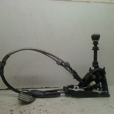 Levier de vitesses Toyota AVENSIS Break (_T27_) 1.6 d4-d (wwt270_) (2015-2018)