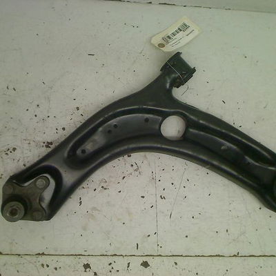 Triangle inf avg Volkswagen TOURAN (5T1) 1.6 tdi (2015-2016)
