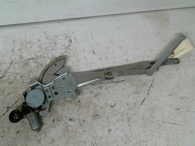 Mecanismemoteur leve-glace avg Suzuki SWIFT III (MZ, EZ) 1.3 ddis (rs 413d) (2005)