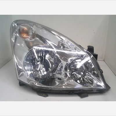 Phare droit Toyota COROLLA Verso (ZER_, ZZE12_, R1_) 2.0 d-4d (cur10_) (2004-2009)