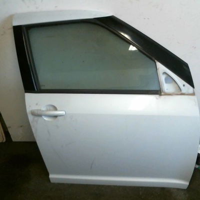 Porte avant droite Suzuki SWIFT III (MZ, EZ) 1.3 ddis (rs 413d) (2005)
