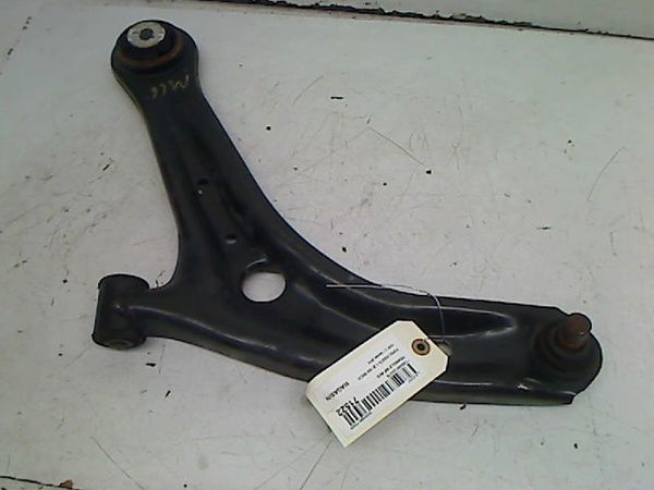 Triangle inf avg Ford FIESTA VI (CB1, CCN) 1.25 (2008-2017)