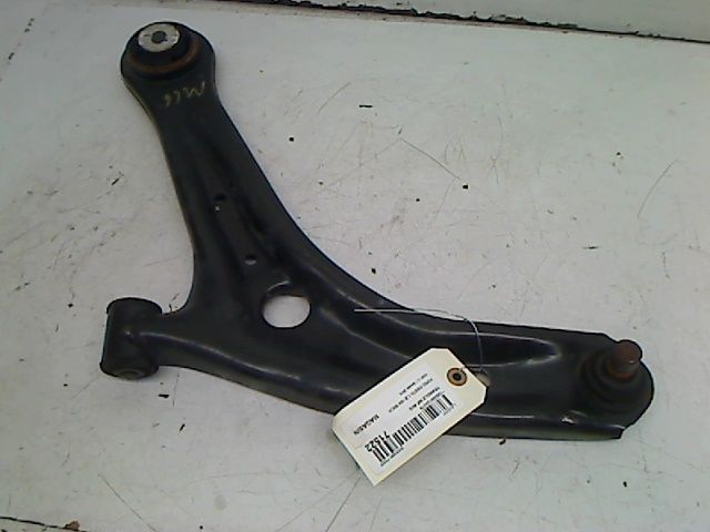 Triangle inf avg Ford FIESTA VI (CB1, CCN) 1.25 (2008-2017)