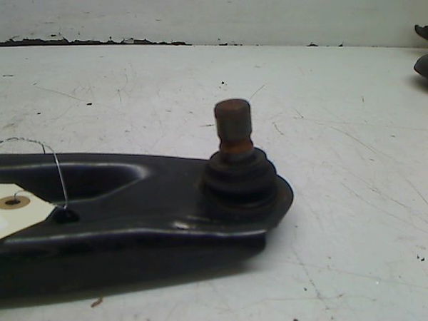 Triangle inf avg Ford FIESTA VI (CB1, CCN) 1.25 (2008-2017)