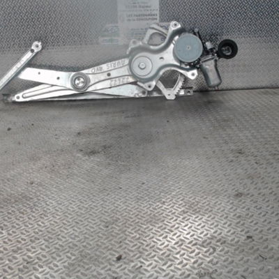 Mecanisme  moteur lève-glace avant droit Toyota AURIS (_E15_) 1.4 d-4d (nde150_) (2007-2012) 3 portes