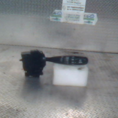 Commande essuie glace Toyota YARIS (_P1_) 1.0 (scp10_) (1999-2005)