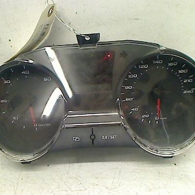 Compteur Seat IBIZA IV SC (6J1, 6P5) 1.4 tdi (2008-2010)