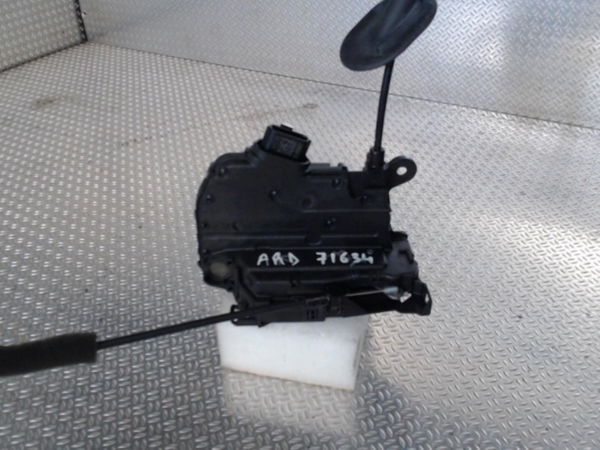 Serrure porte ard RENAULT CAPTUR 1