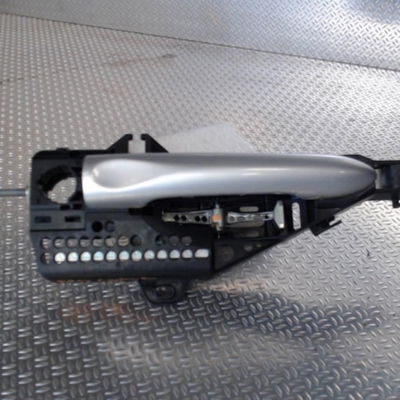 Poignee ext porte avd RENAULT CAPTUR 1