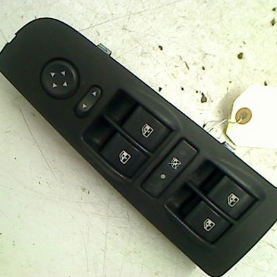 Commande lève-glace porte avant gauche Fiat LINEA (323_, 110_) 1.3 d multijet (323axb11, 323axb1a) (2007)