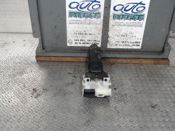 Commande eclairage Nissan NOTE (E11, NE11) 1.5 dci (2010-2012)