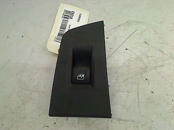Commande lève-glace porte avant droite Bmw 1 (F40) 118 d (2019)