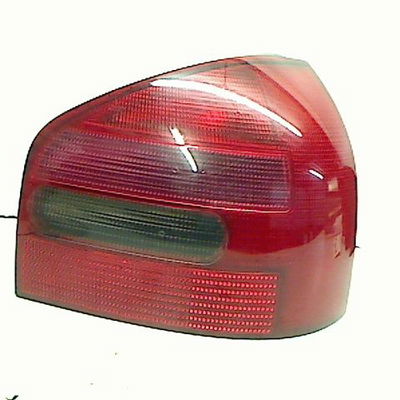 Feu arrière droit Audi A3 (8L1) 1.9 tdi (1996-2001)
