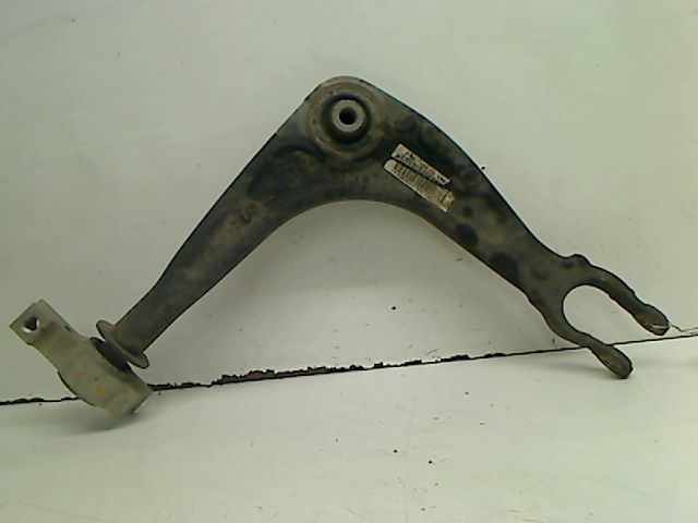 Triangle inf avd Peugeot 407 (6D_) 1.8 (6d6fzb) (2004-2005)