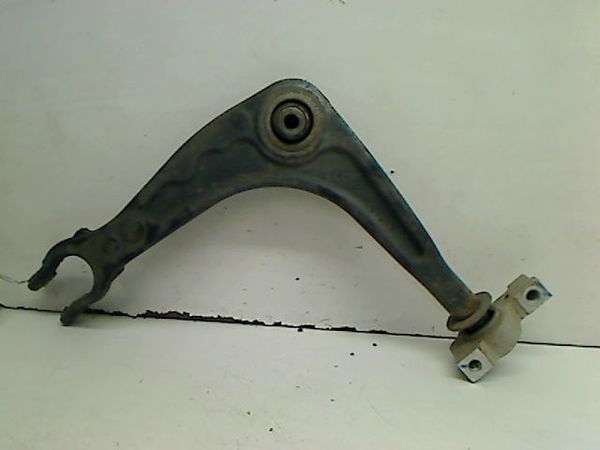 Triangle inf avd Peugeot 407 (6D_) 1.8 (6d6fzb) (2004-2005)